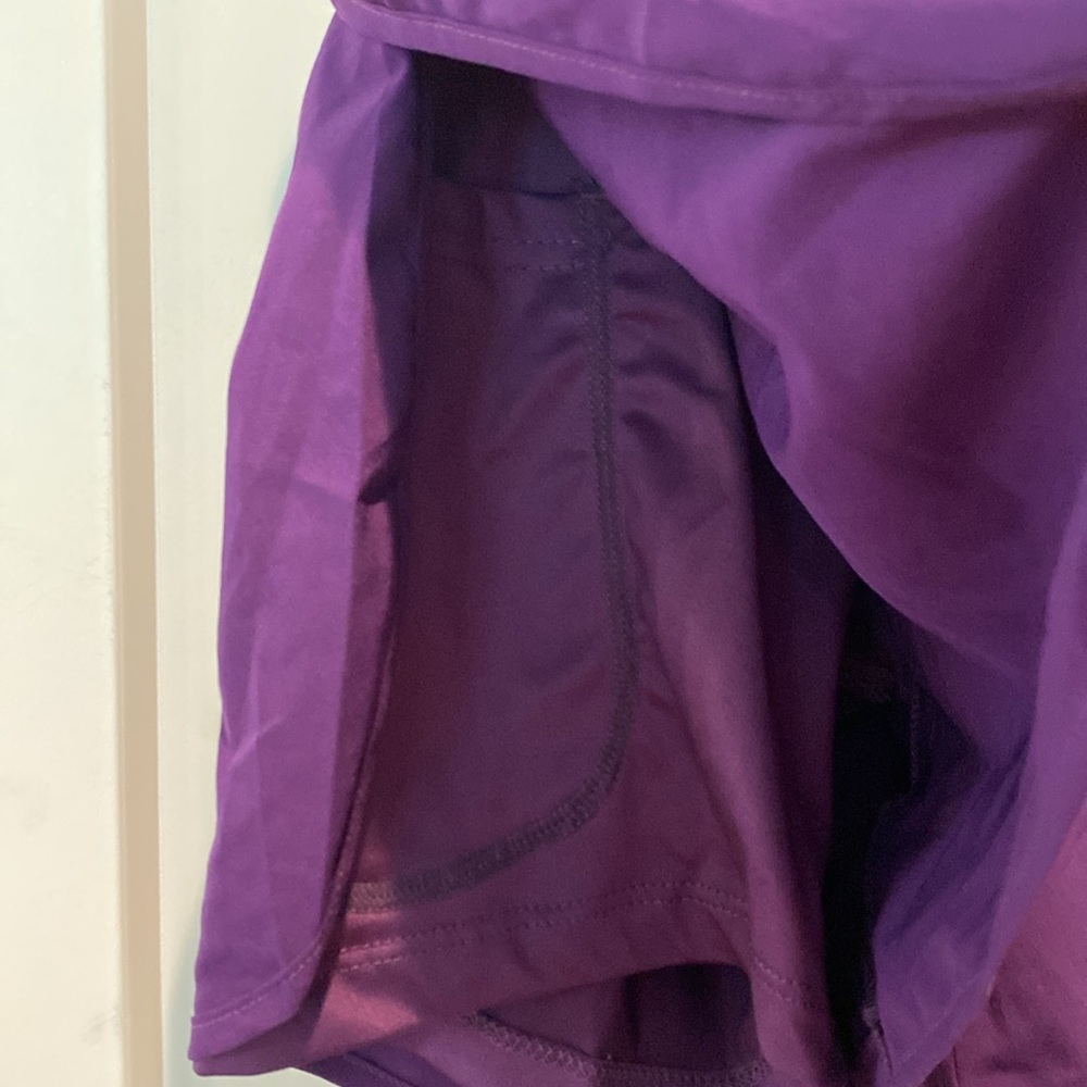 Kamien 2 in 1 Running Short w/Built In Tight Shorts.  Has Phone Pocket.‎ XS - Picture 2 of 7